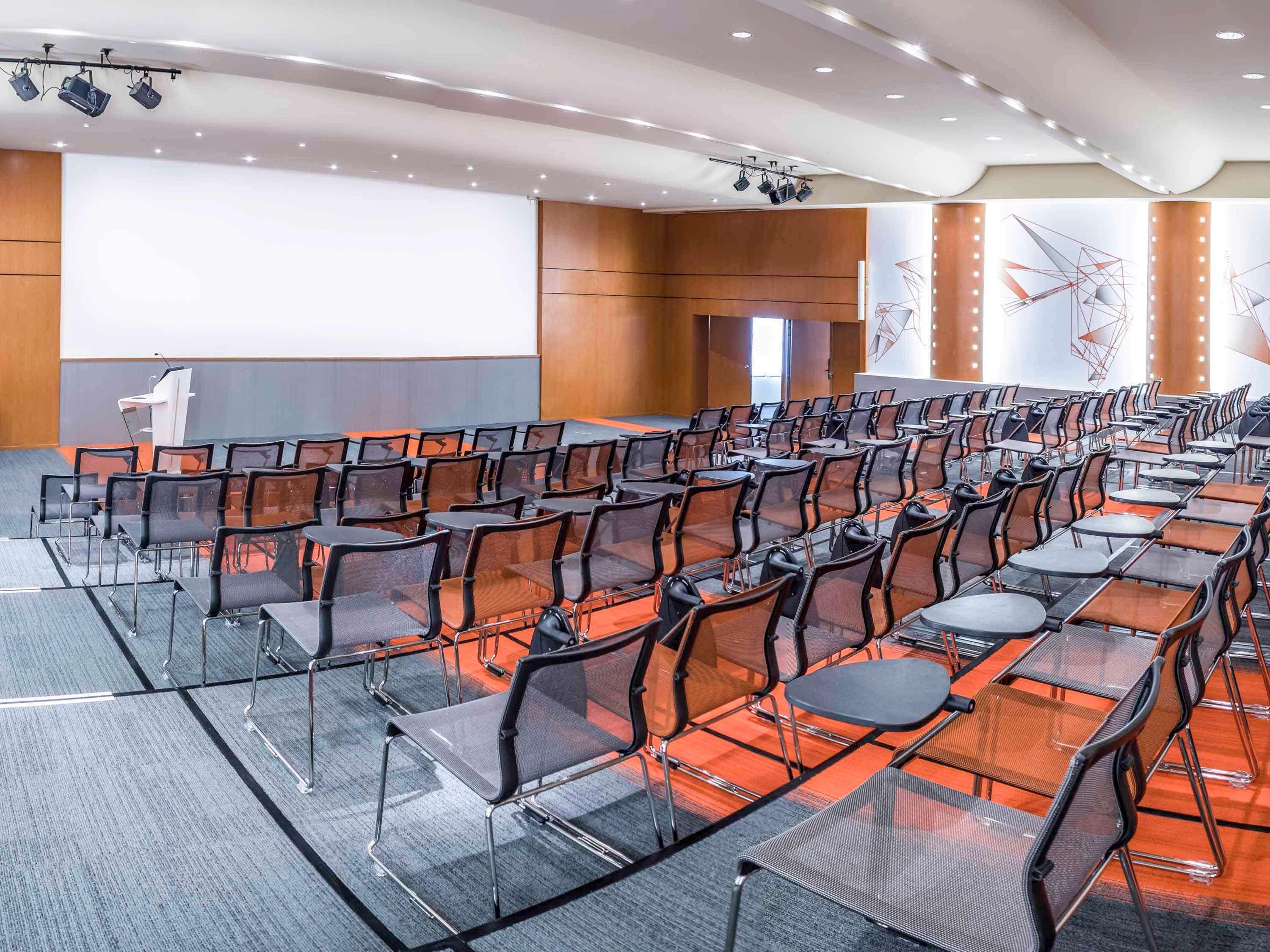 Novotel Paris Rueil Malmaison Екстер'єр фото
