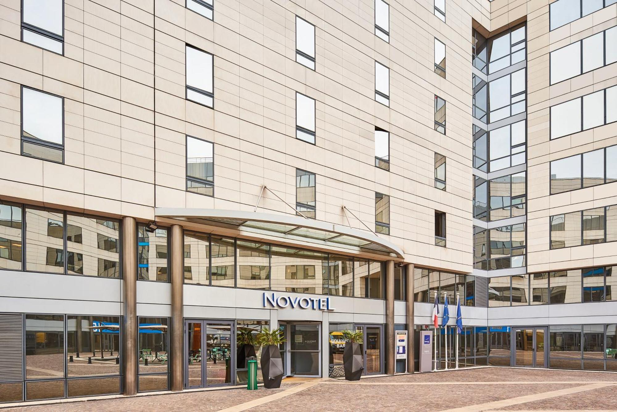 Novotel Paris Rueil Malmaison Екстер'єр фото