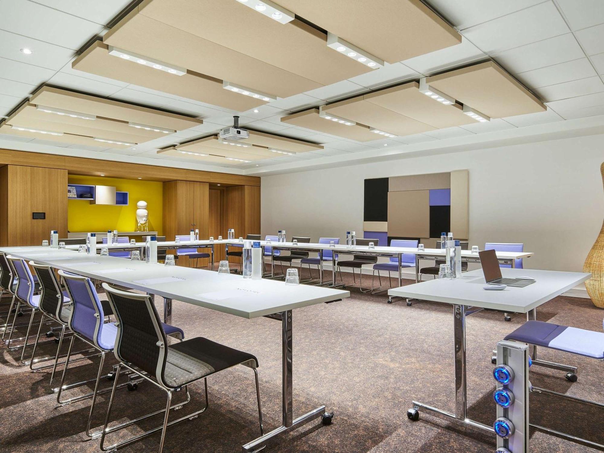 Novotel Paris Rueil Malmaison Екстер'єр фото