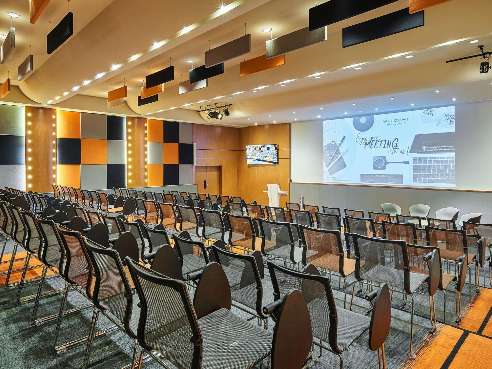 Novotel Paris Rueil Malmaison Екстер'єр фото