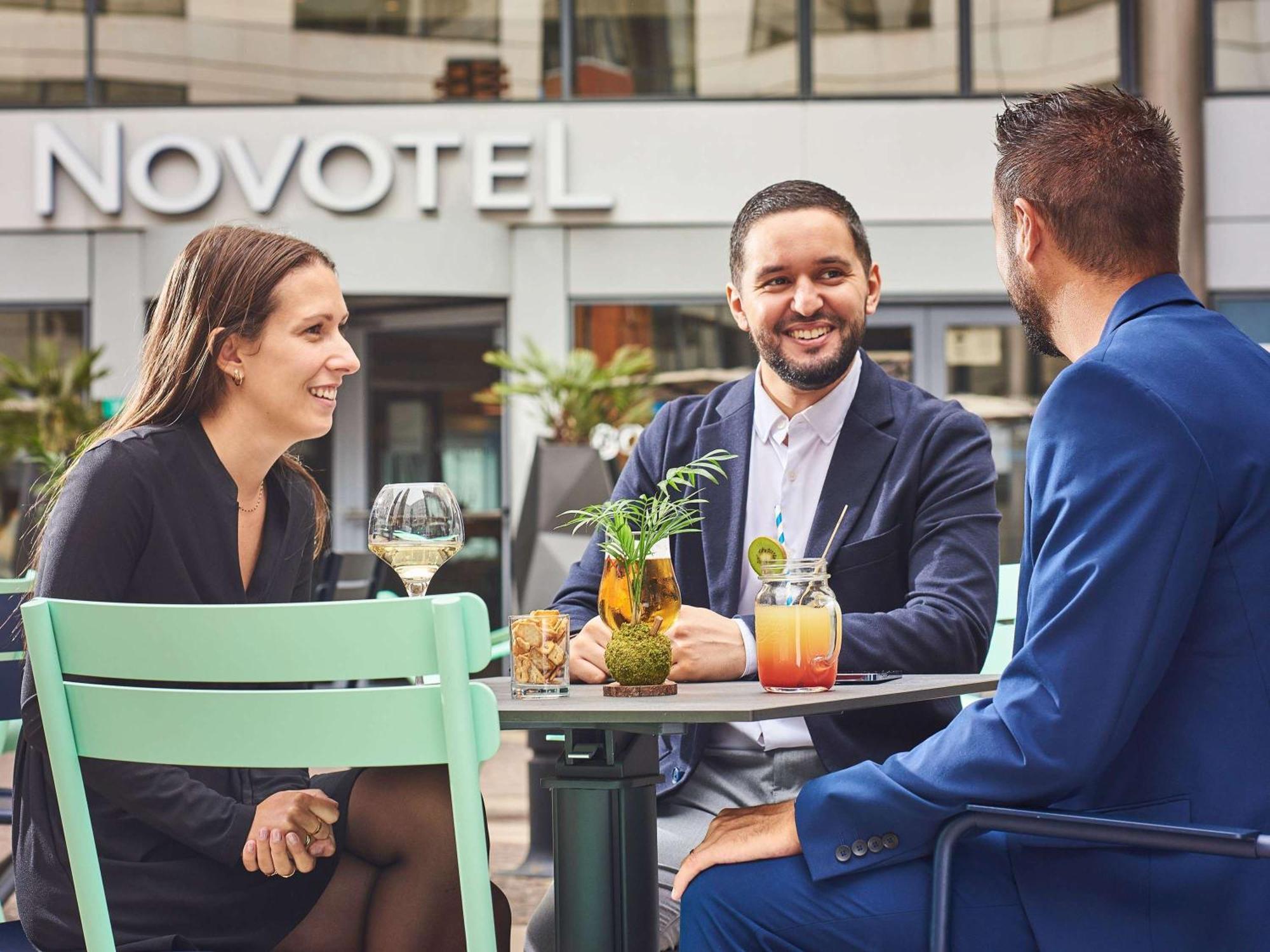 Novotel Paris Rueil Malmaison Екстер'єр фото